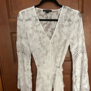 International concepts bell sleeve blouse